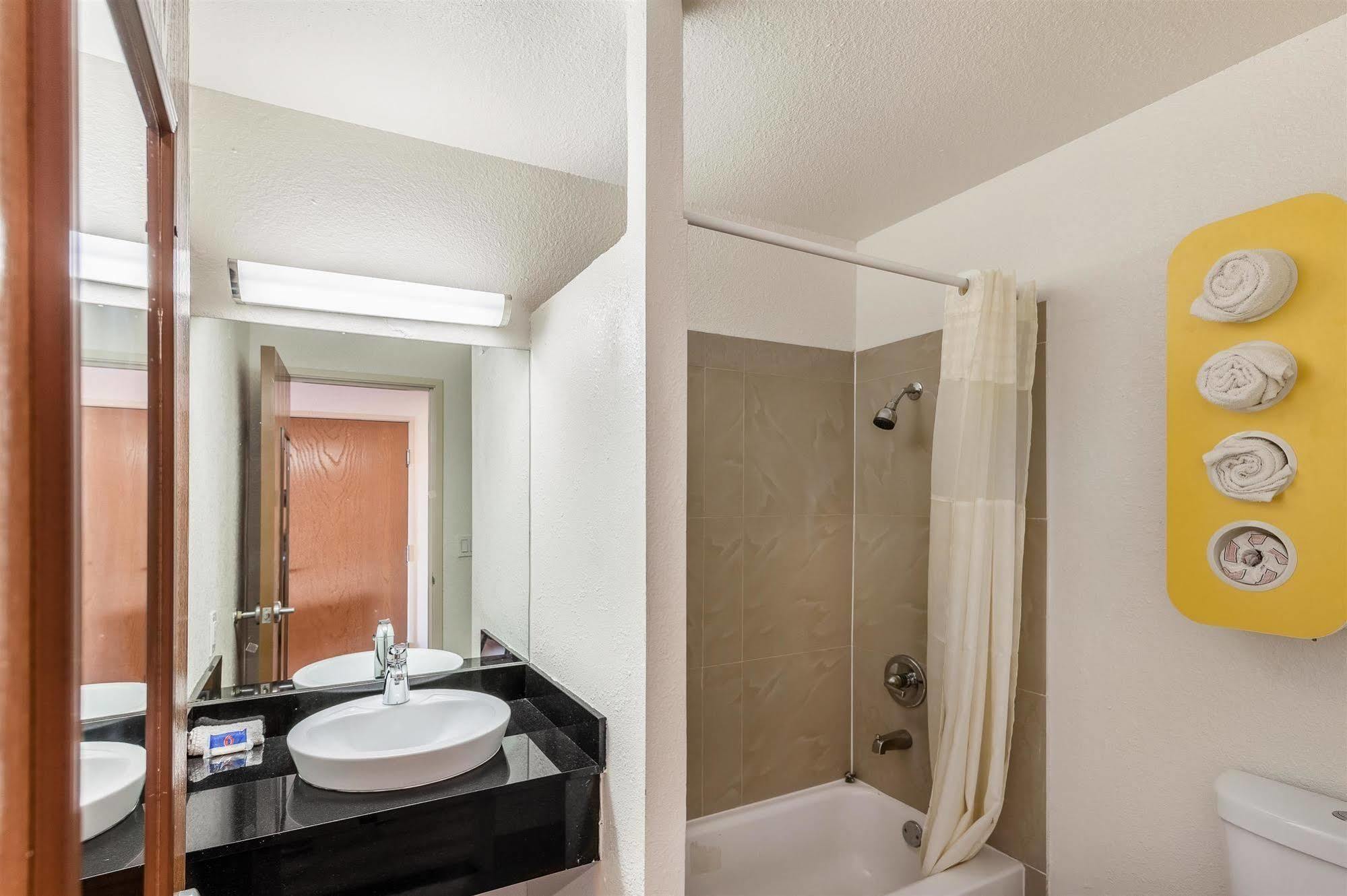 Motel 6-Dallas, Tx - South Exterior photo